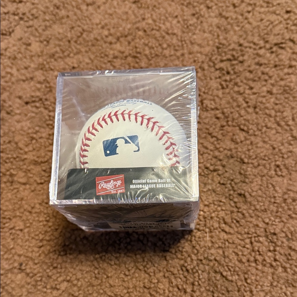 Rawlings MLB Baseball with Red Stitching